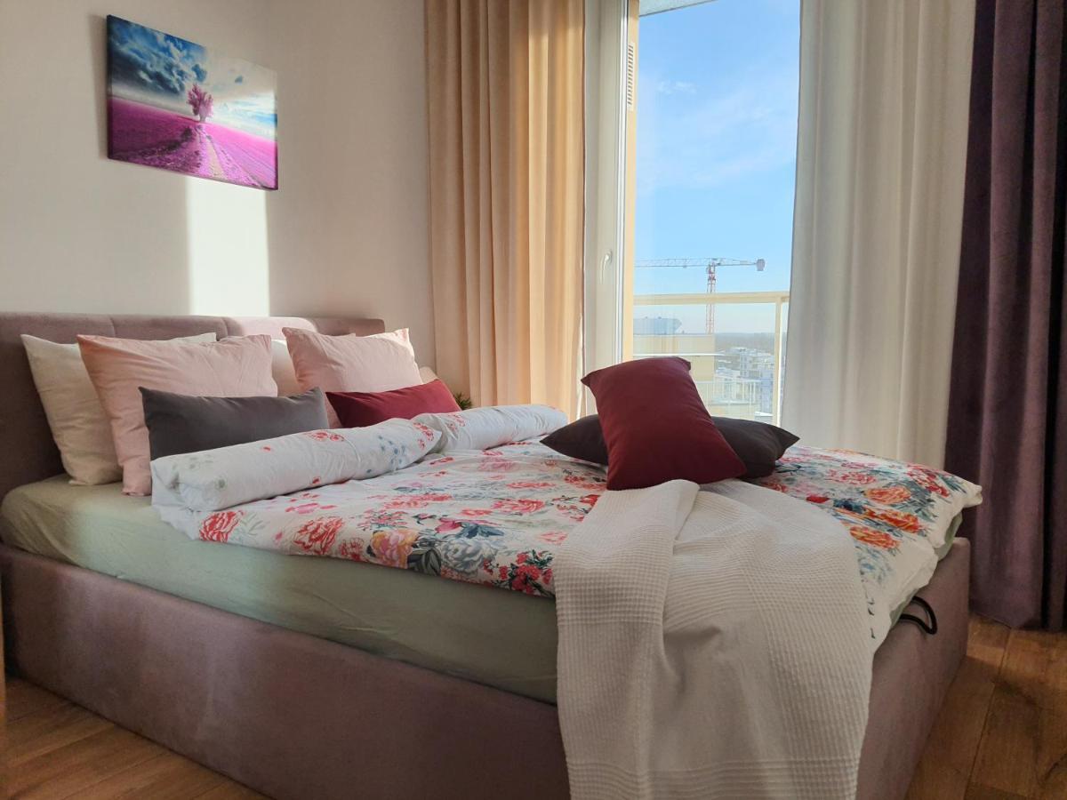 Appartamento Apartament Krakowska Prestige Breslavia Esterno foto